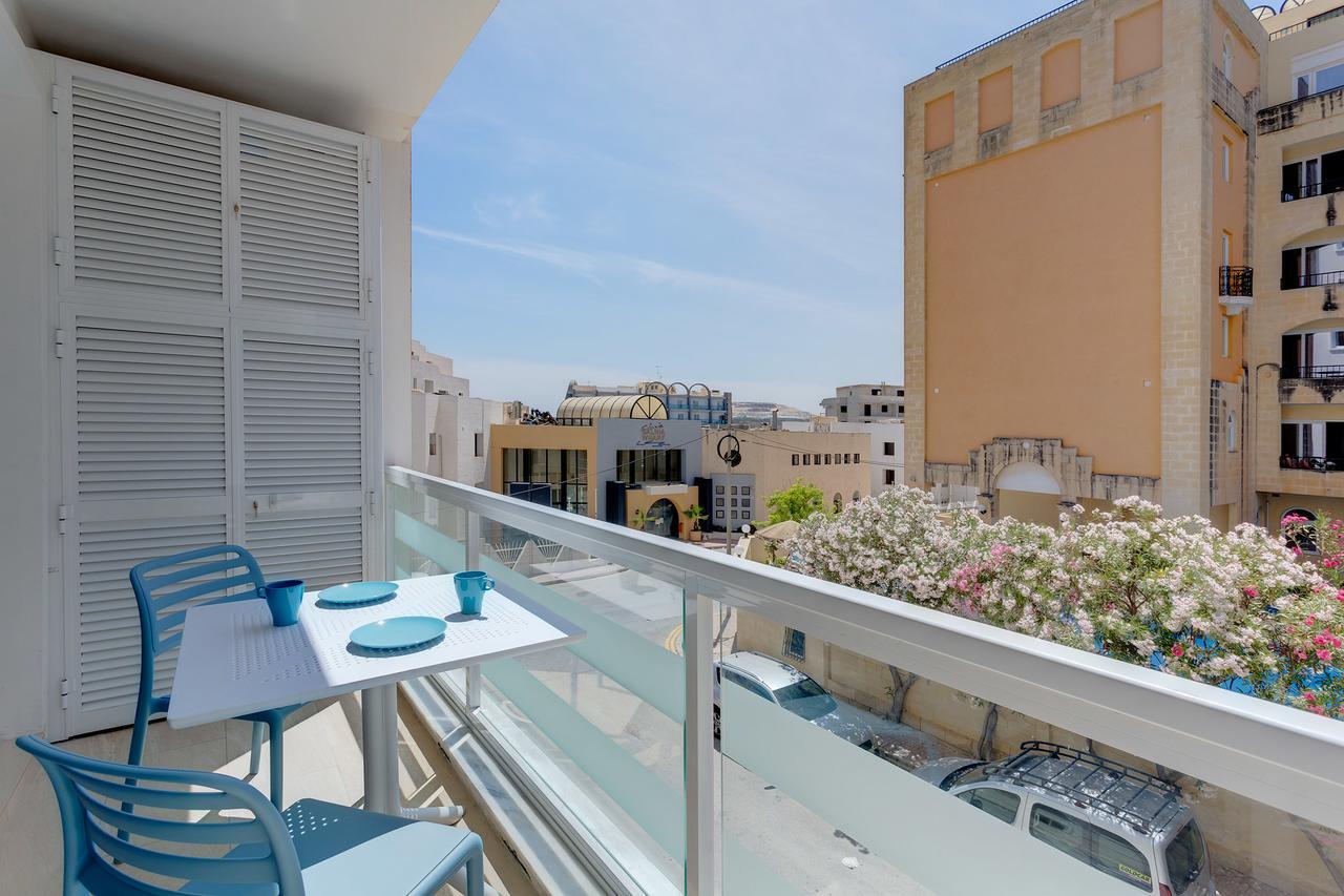 Luxury 2 Bedroom Apartment By The Sea Qawra Exterior photo